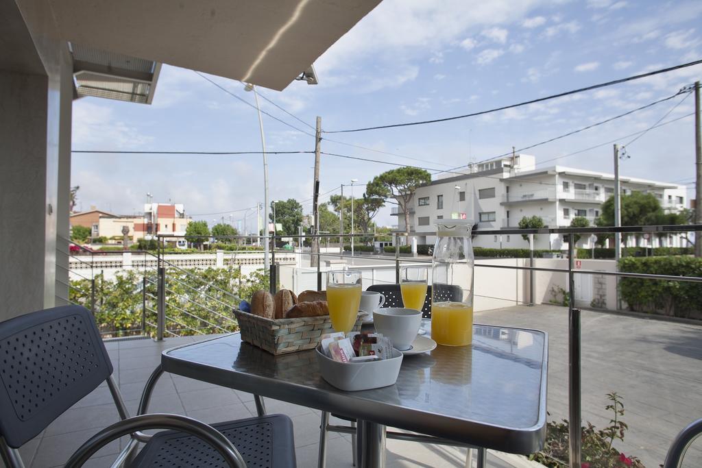 Apartamentos Castellmar Castelldefels Exterior foto